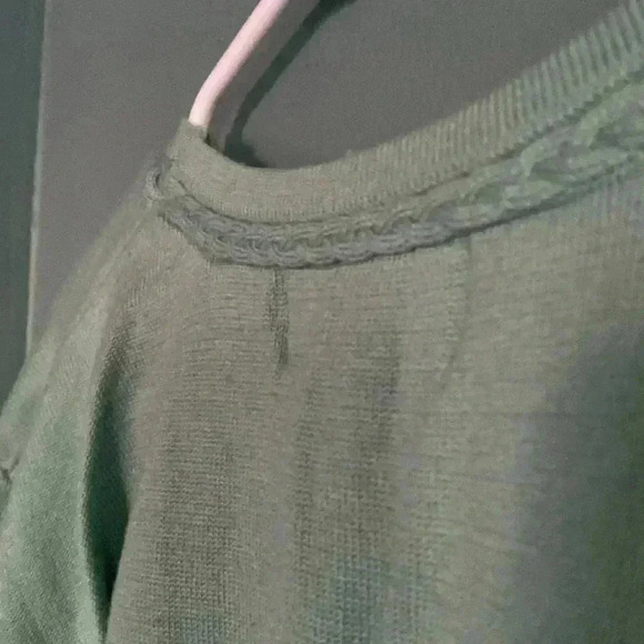 Casual Corner wool blend sage green sweater with collar detail - Picture 5 of 6
